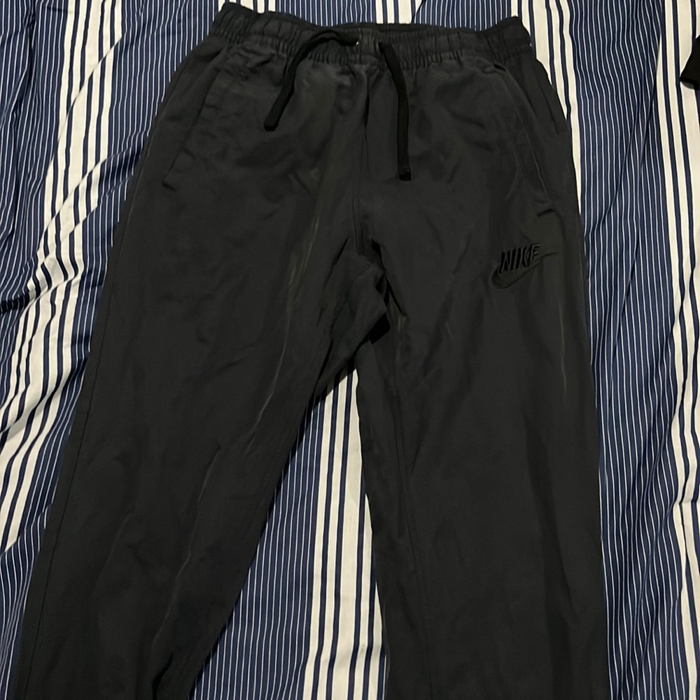 Black Nike joggers ‼️PRICE IS NEGOTIABLE‼️